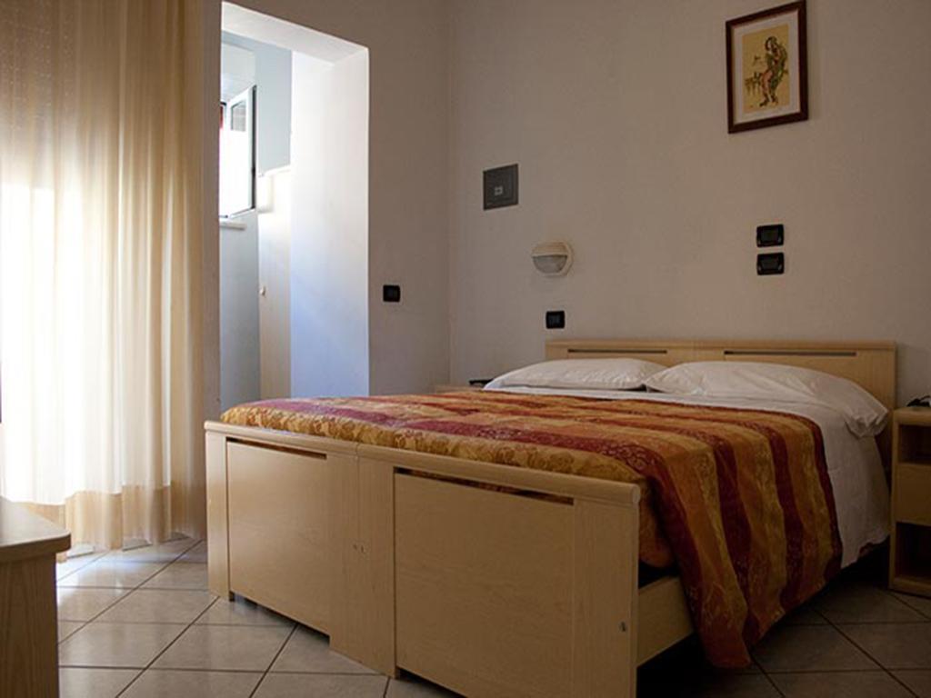 Hotel Monica Chianciano Terme Habitación foto